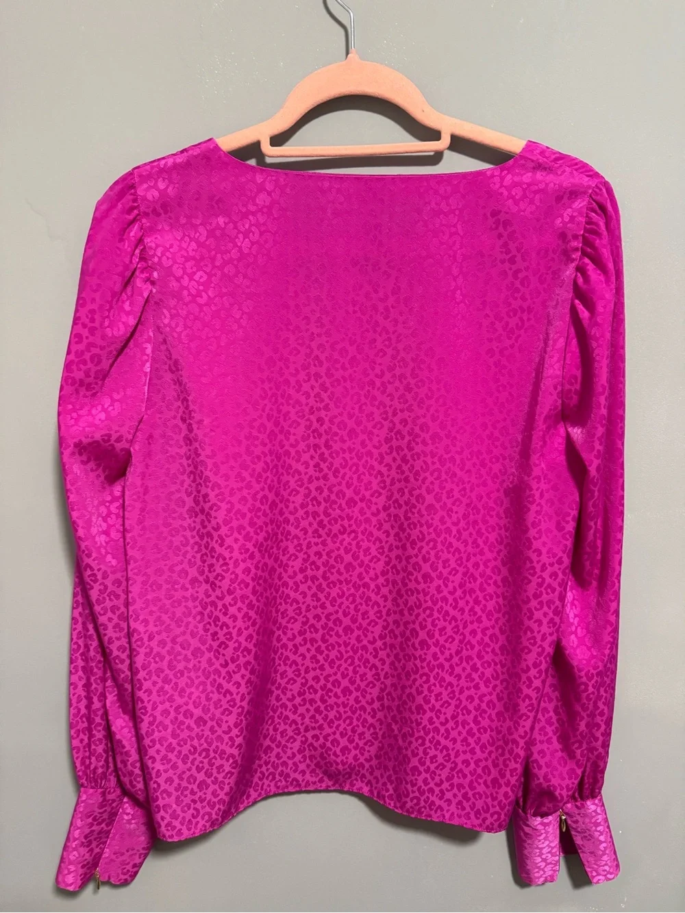 EUC- Lilly Pulitzer- Elsa Top, Bright Pink Animal Print Blouse. Size M